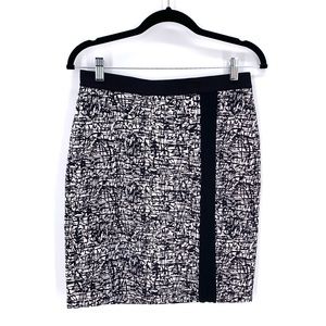 Ann Taylor Black and White Abstract Print Straight Pencil Career Skirt Size 6